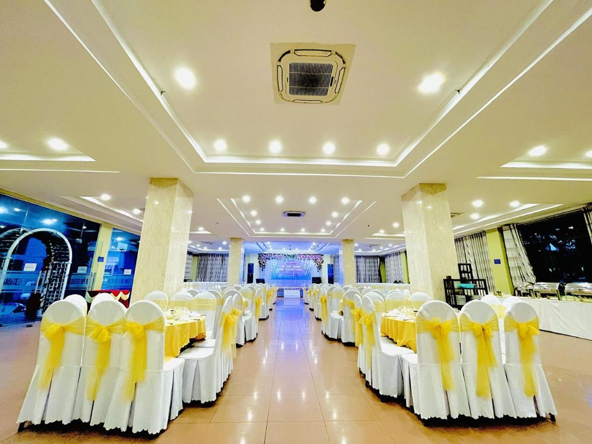 My Khe 2 Da Nang Seafront Hotel Esterno foto