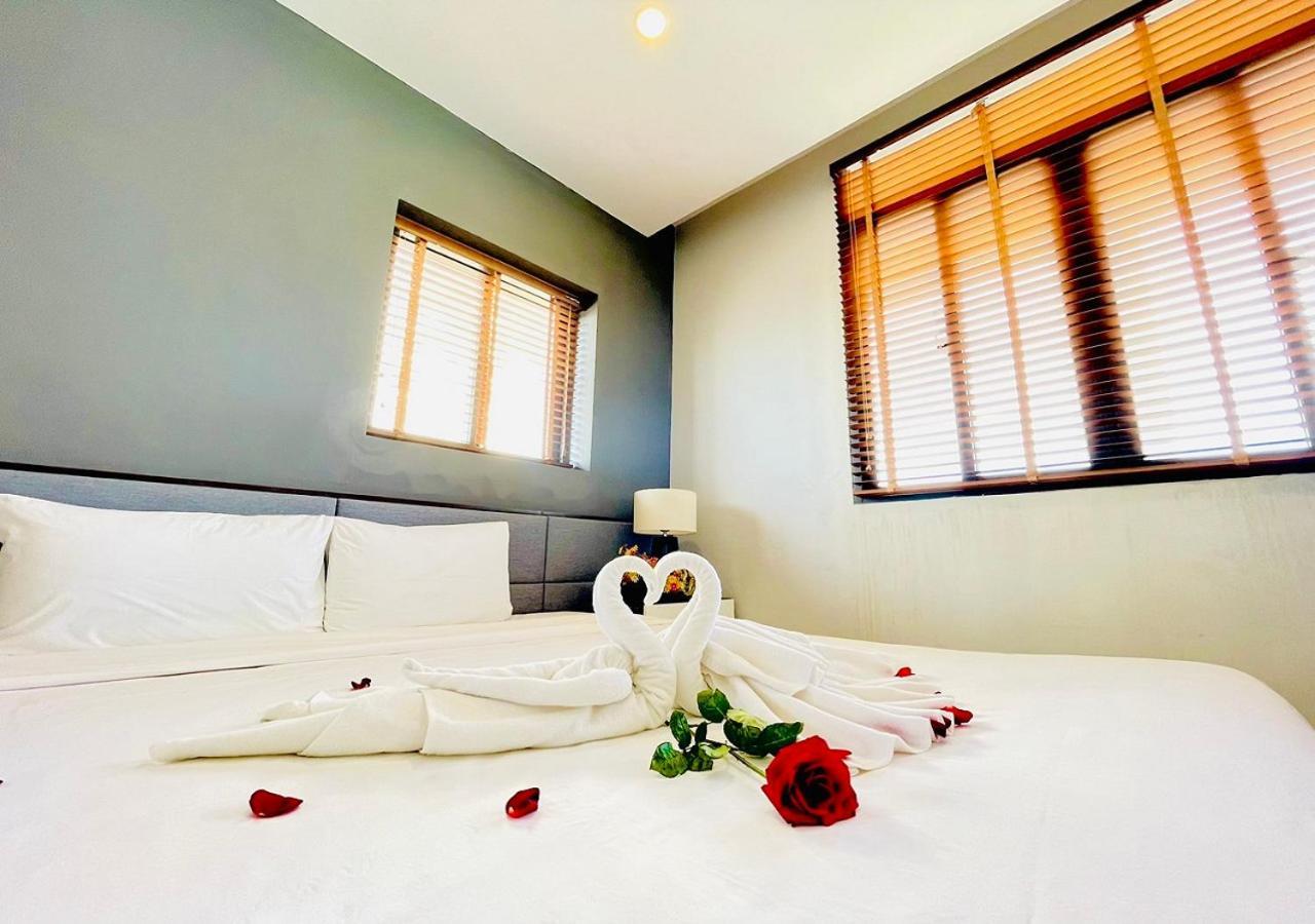 My Khe 2 Da Nang Seafront Hotel Esterno foto