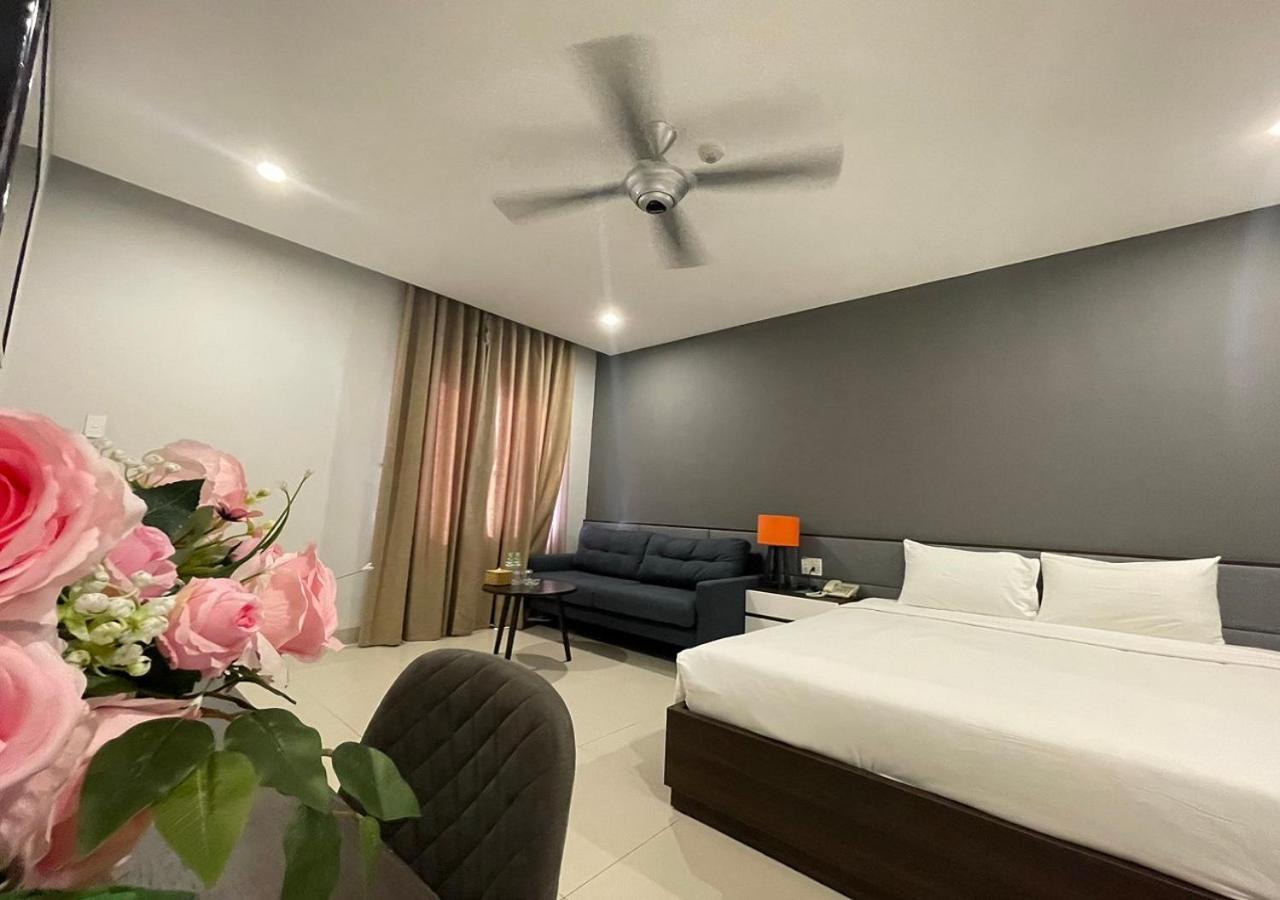 My Khe 2 Da Nang Seafront Hotel Esterno foto